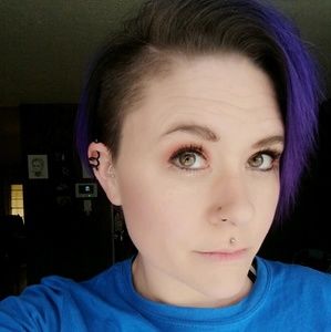 Meet your Posher, Lydia